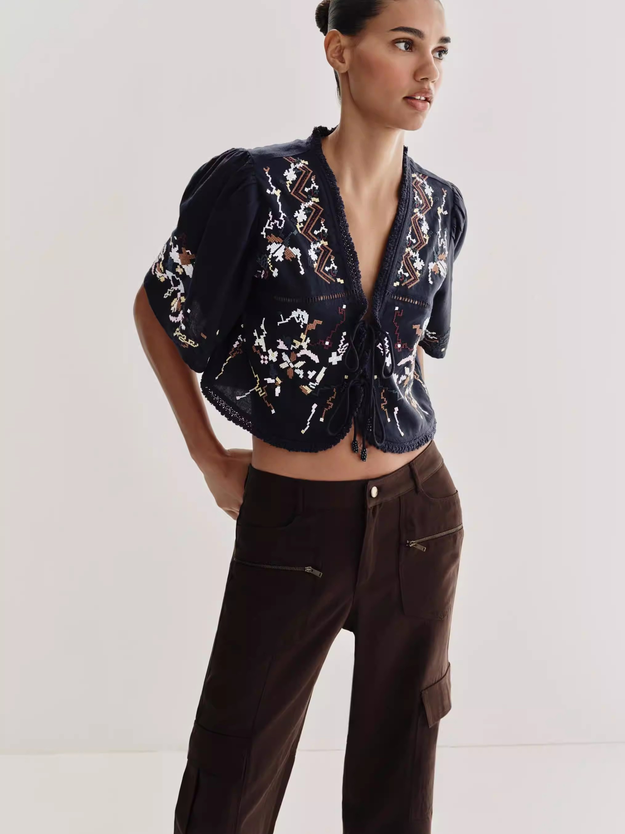 เสื้อผู้หญิงแขนสั้นทรงหลวม คอว - Ethnic Fashion Design บทวิจารณ์และราคา